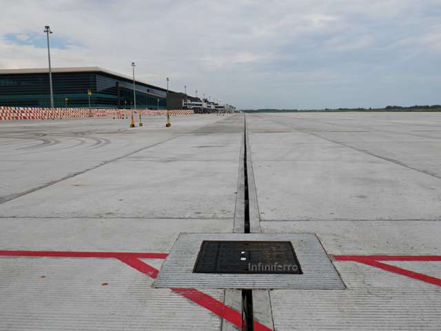 manhole cover at yogyakarta international airport